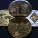 Charlie Munger dijo que las criptomonedas deberían haber sido prohibidas, calificándolas de "inferiores"
