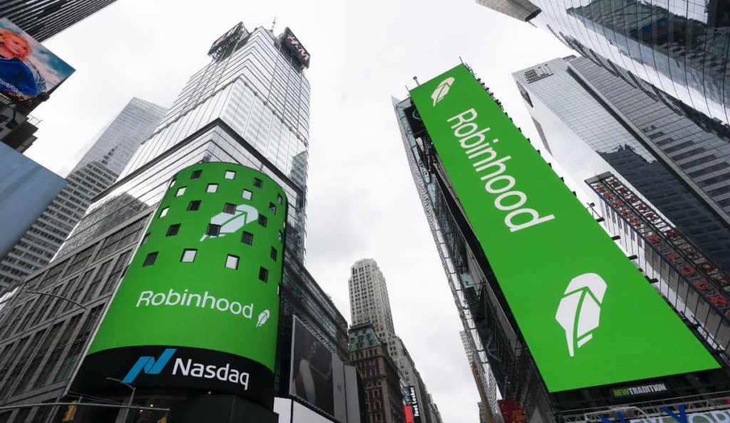 Los Ingresos de Robinhood Caen un 44% y Ha Anunciado que Despedirá al 23% de sus Empleados
