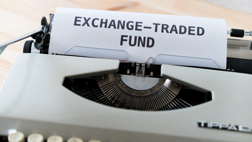 Bloomberg Analyst Believes Bitcoin Spot ETF Will Be Approved in Mid-Summer 2023