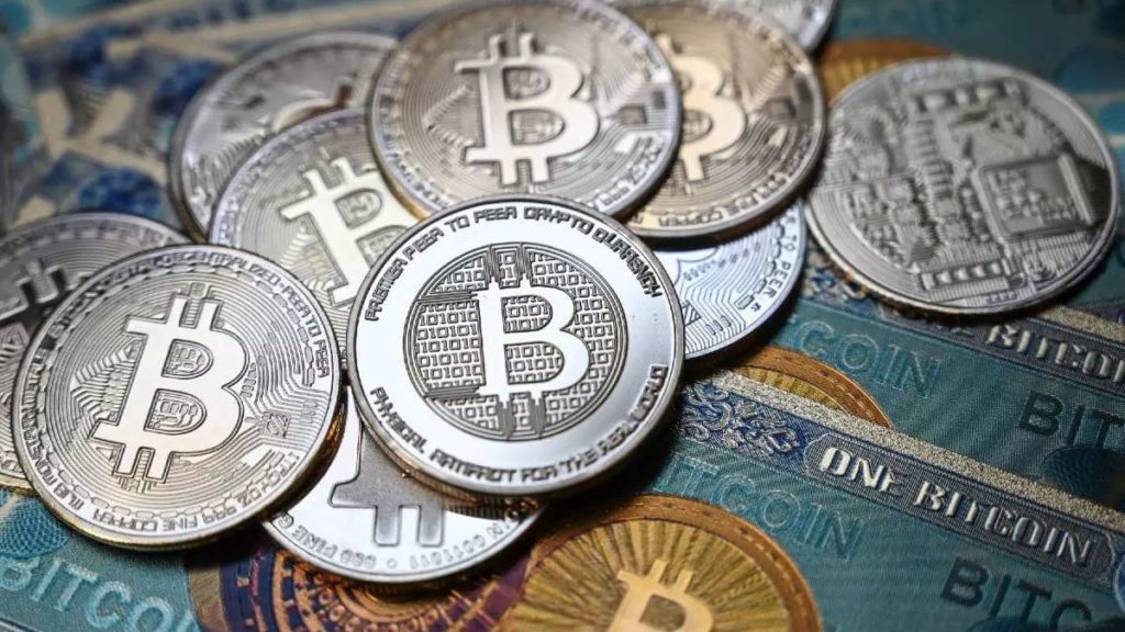 As The FTX Collapse Sends Shockwaves through the Market, Bitcoin Shorts Reach Two-Year High